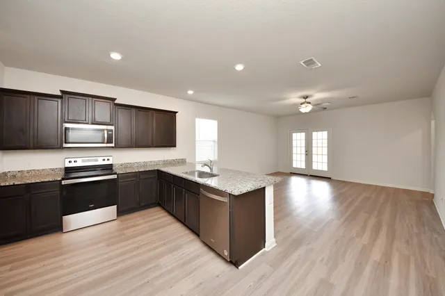 $1,850 | 305 Wayne County Drive, Katy, TX 77493