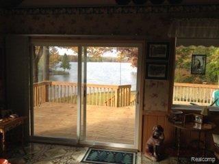 1995 Rochester Road Leonard, MI 48367 - Photo 10 of 14 IMG_0035 (320x240).jpg