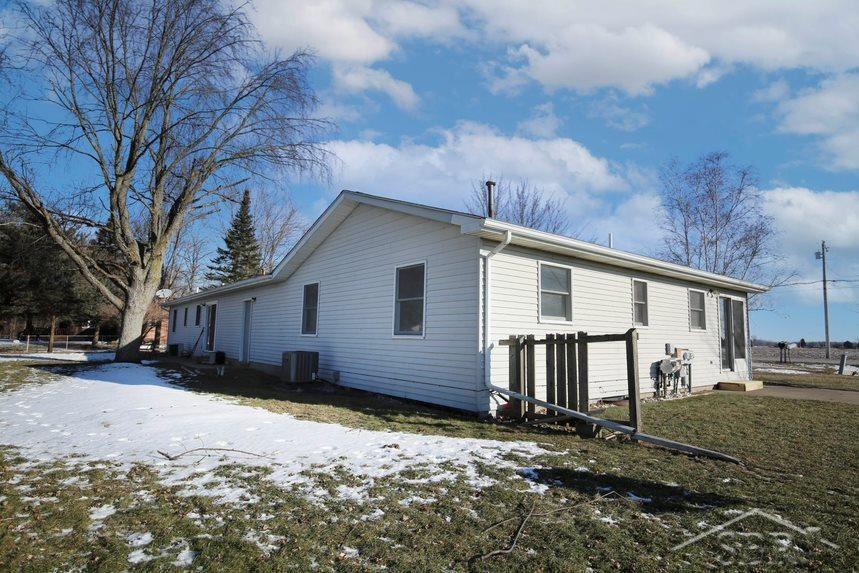 7142 South Mackinaw Road Bay City, MI 48706 - Photo 44 of 52 50064689-43.JPG