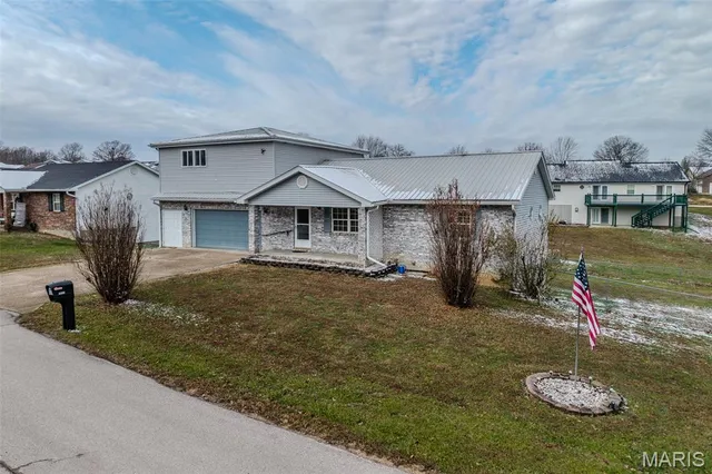 $322,500 | 19725 Stirrup Lane, Waynesville, MO 65583