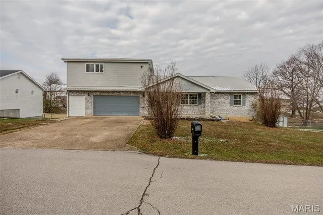 $322,500 | 19725 Stirrup Lane, Waynesville, MO 65583