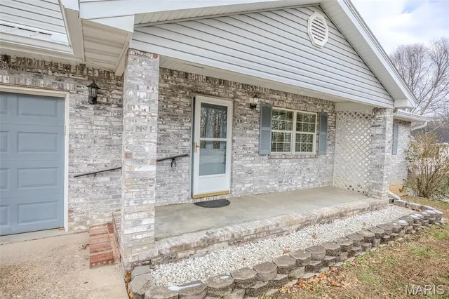 $322,500 | 19725 Stirrup Lane, Waynesville, MO 65583