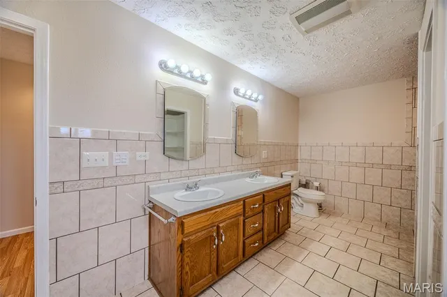 $322,500 | 19725 Stirrup Lane, Waynesville, MO 65583