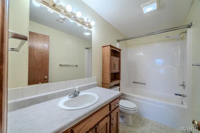 $322,500 | 19725 Stirrup Lane, Waynesville, MO 65583