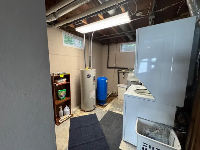 $399,900 | 11547 Scott Park Road, Delton, MI 49046