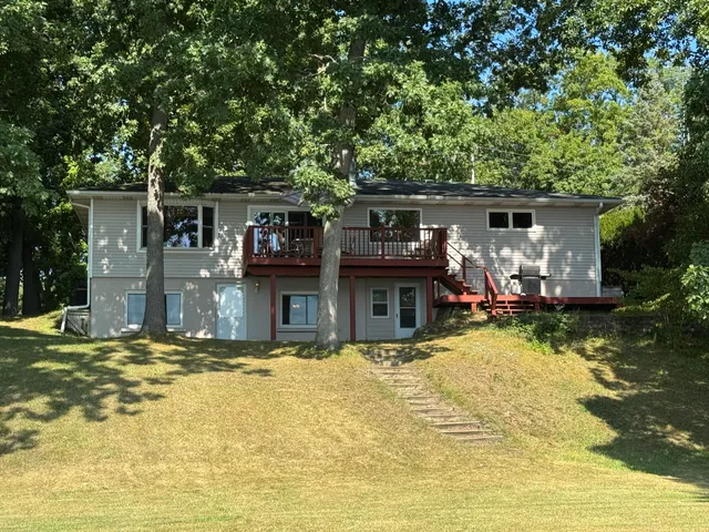 $399,900 | 11547 Scott Park Road, Delton, MI 49046