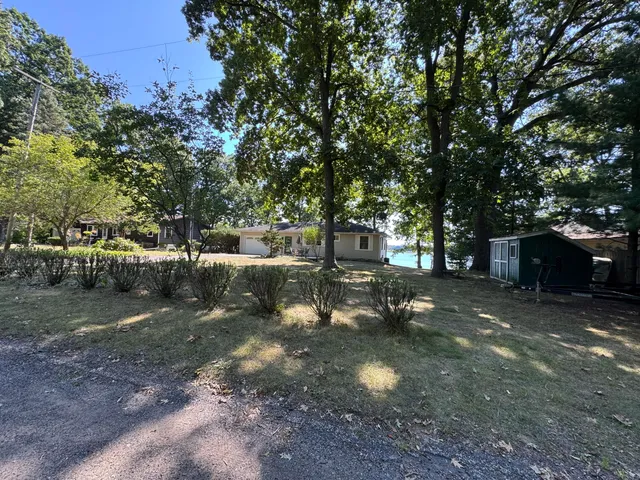 $399,900 | 11547 Scott Park Road, Delton, MI 49046