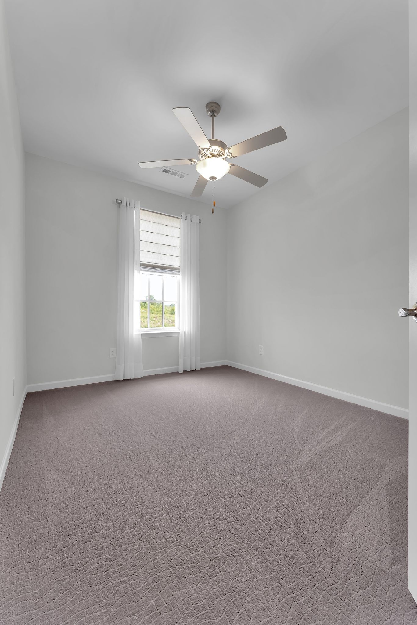 2083 Tollgate Boulevard Thompson's Station, TN 37179 - Photo 33 of 40 a view of an empty room with a window