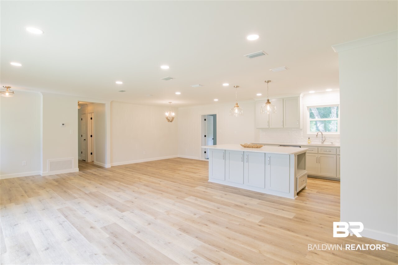 404 Tulip Terrace Fairhope, AL 36532 - Photo 5 of 26