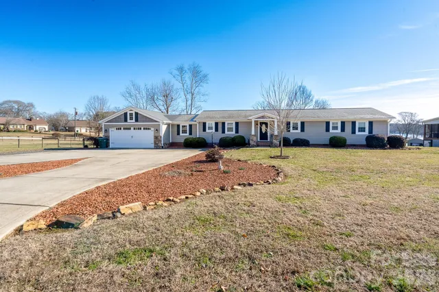 $715,000 | 523 Harbor Road, Norwood, NC 28128
