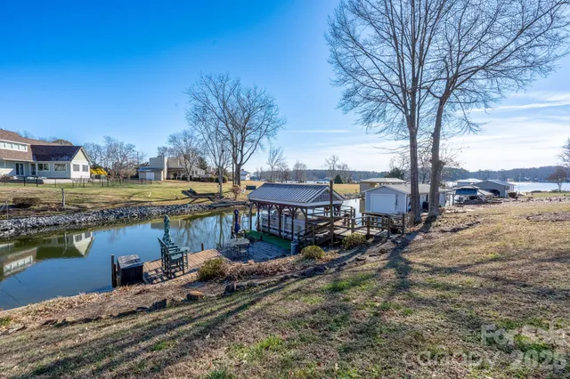 $715,000 | 523 Harbor Road, Norwood, NC 28128