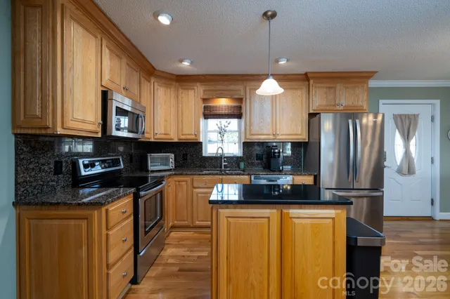 $715,000 | 523 Harbor Road, Norwood, NC 28128