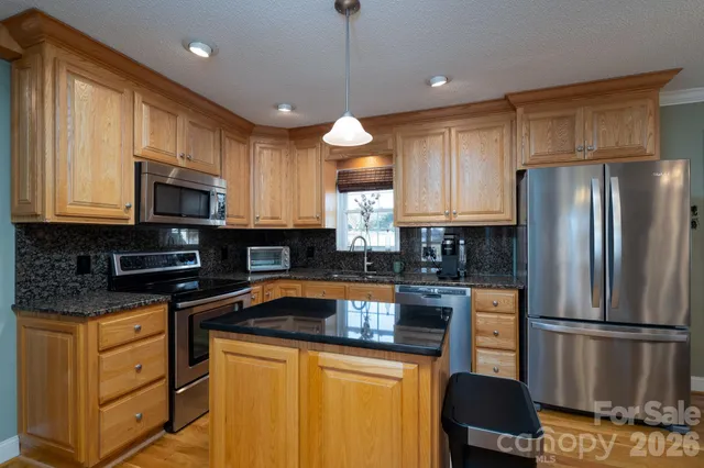 $715,000 | 523 Harbor Road, Norwood, NC 28128