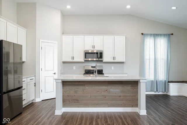 $320,000 | 9804 Canyon Lane, Pendleton, IN 46064