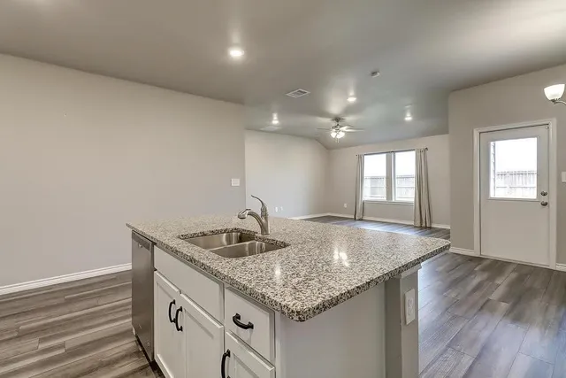 $2,295 | 1330 Trent Park, Corpus Christi, TX 78415