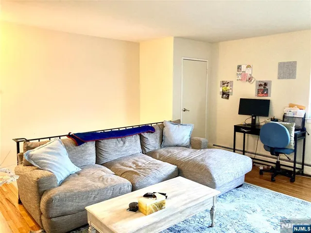 $1,950 | 506 Washington Drive, Ramsey, NJ 07446