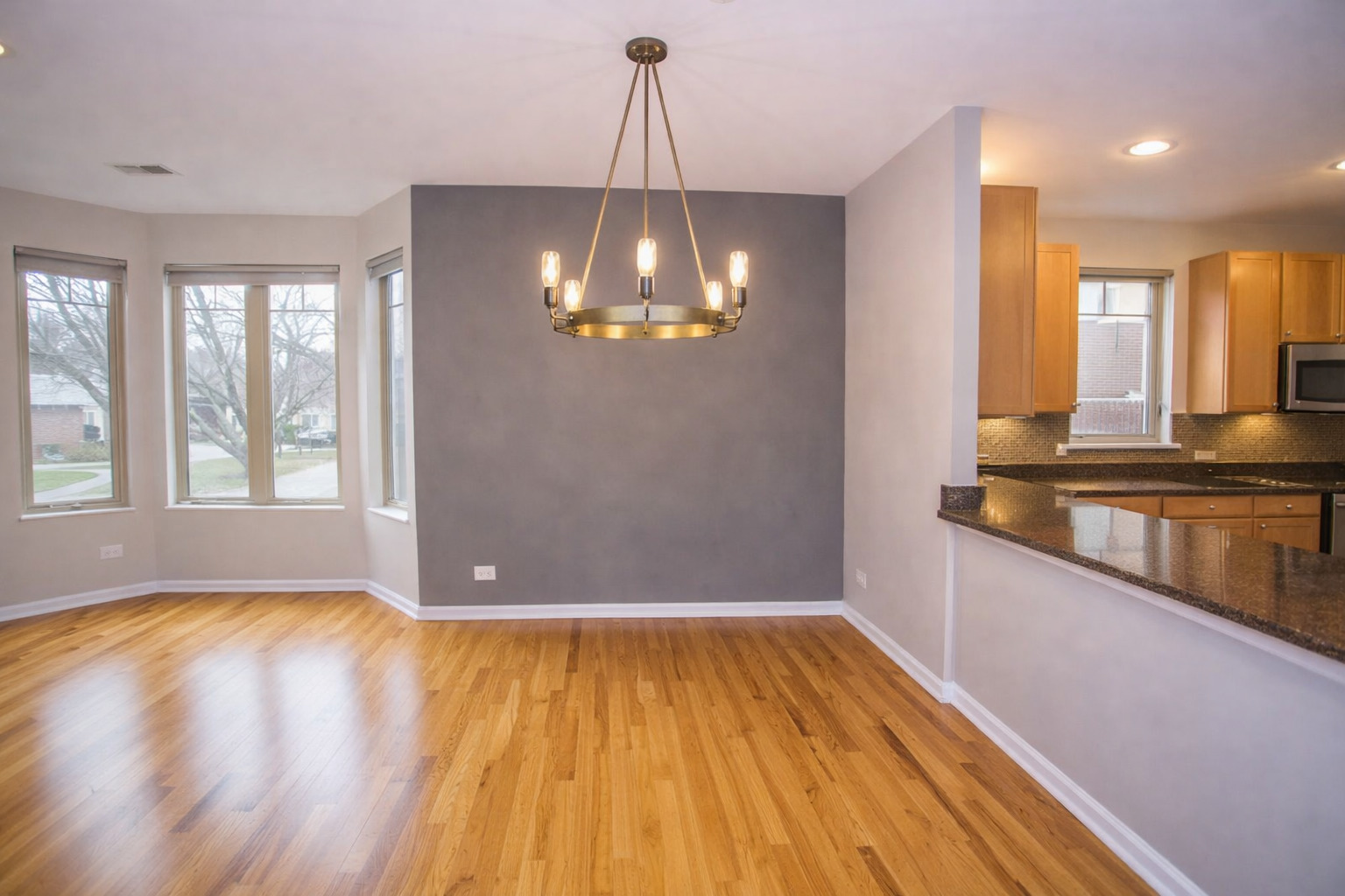 8900 31st Street, Unit 18 Brookfield, IL 60513 - Photo 3 of 6