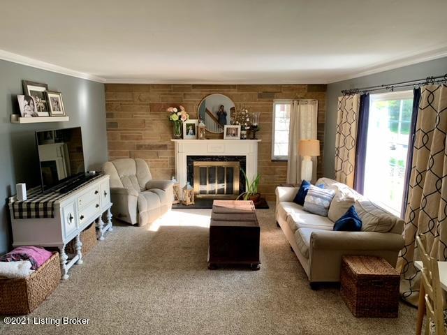 2541 Dundee Road Louisville, KY 40205 - Photo 4 of 26 image16