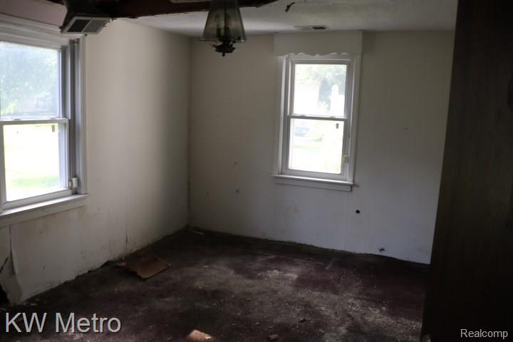 1516 Sibley Avenue Rochester Hills, MI 48307 - Photo 17 of 33