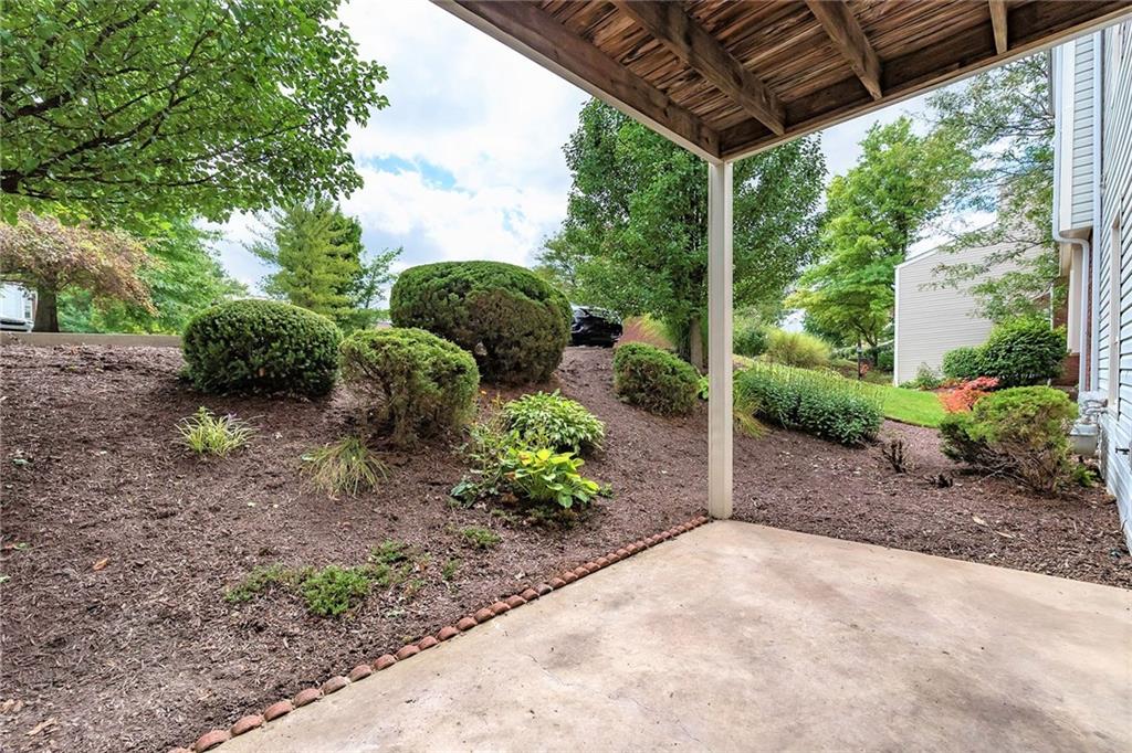 2109 Kenzie Road Pittsburgh, PA 15205 - Photo 19 of 25 Patio