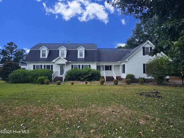 $400,000 | 1051 Davenport Place, Winterville, NC 28590