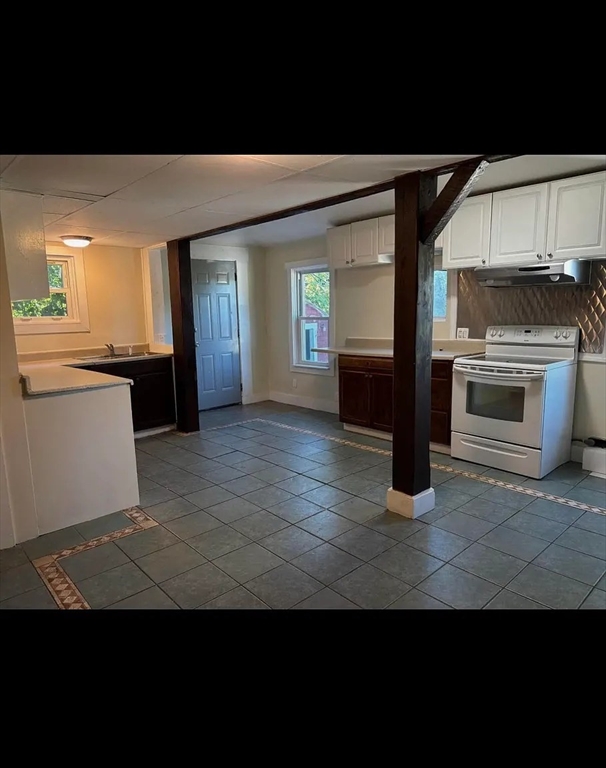 1722 West Main Road Portsmouth, RI 02871 - Photo 3 of 18