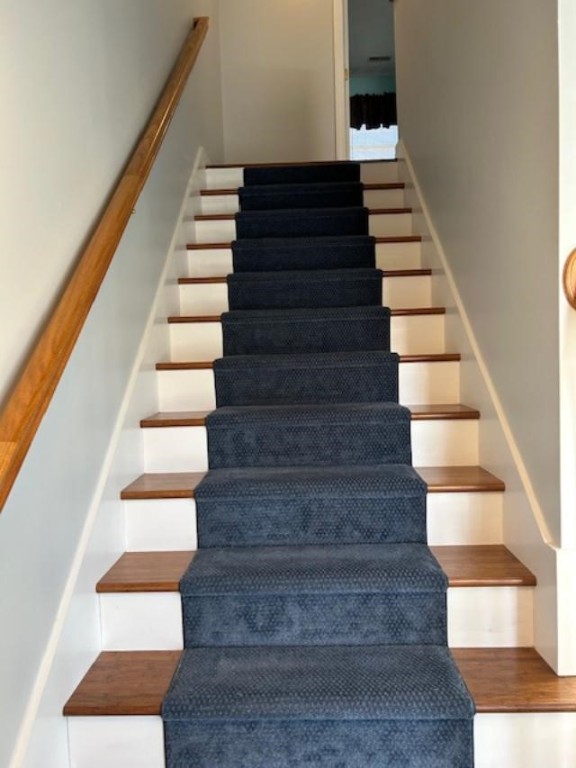 8 Byron Boulevard Warwick, RI 02888 - Photo 23 of 24