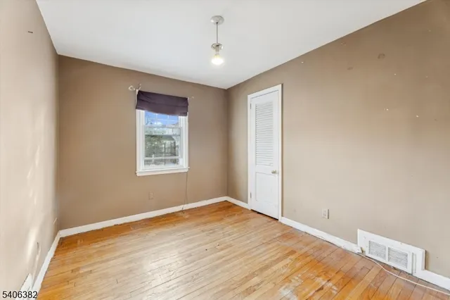 $610,000 | 39-27 Taylor Road, Fair Lawn, NJ 07410