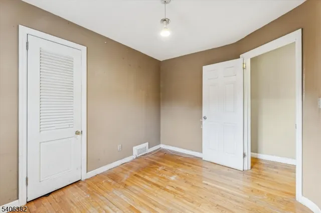 $610,000 | 39-27 Taylor Road, Fair Lawn, NJ 07410