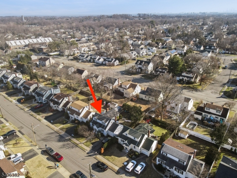 39-27 Taylor Road Fair Lawn, NJ 07410 - Photo 25 of 27 an aerial view of a city