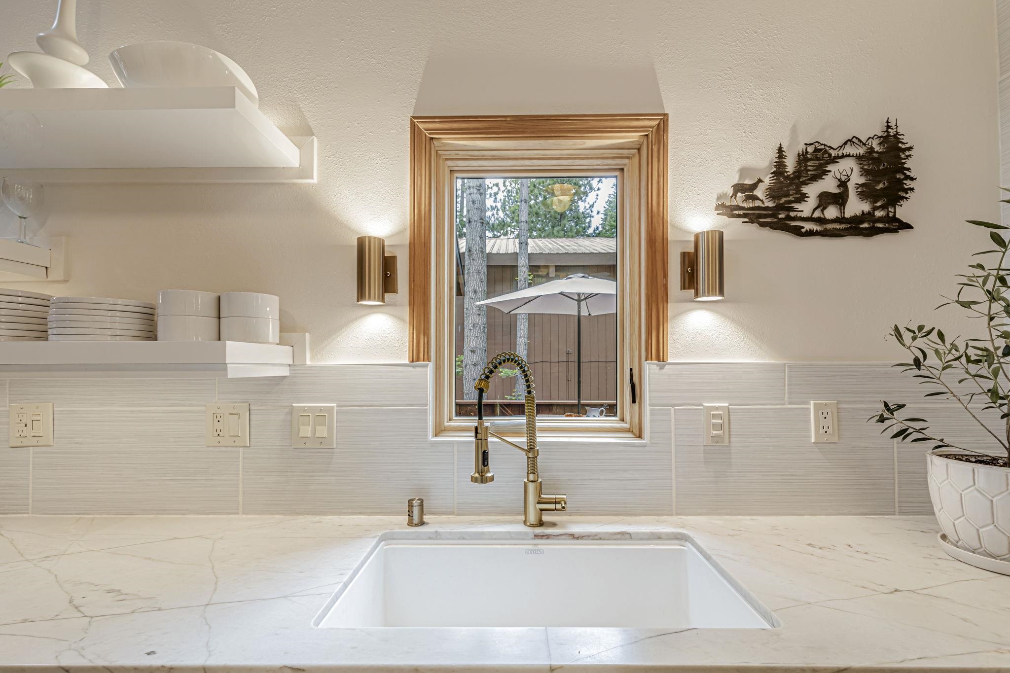12305 Bennett Flat Road Truckee, CA 96161 - Photo 11 of 28 Gallery Image 11