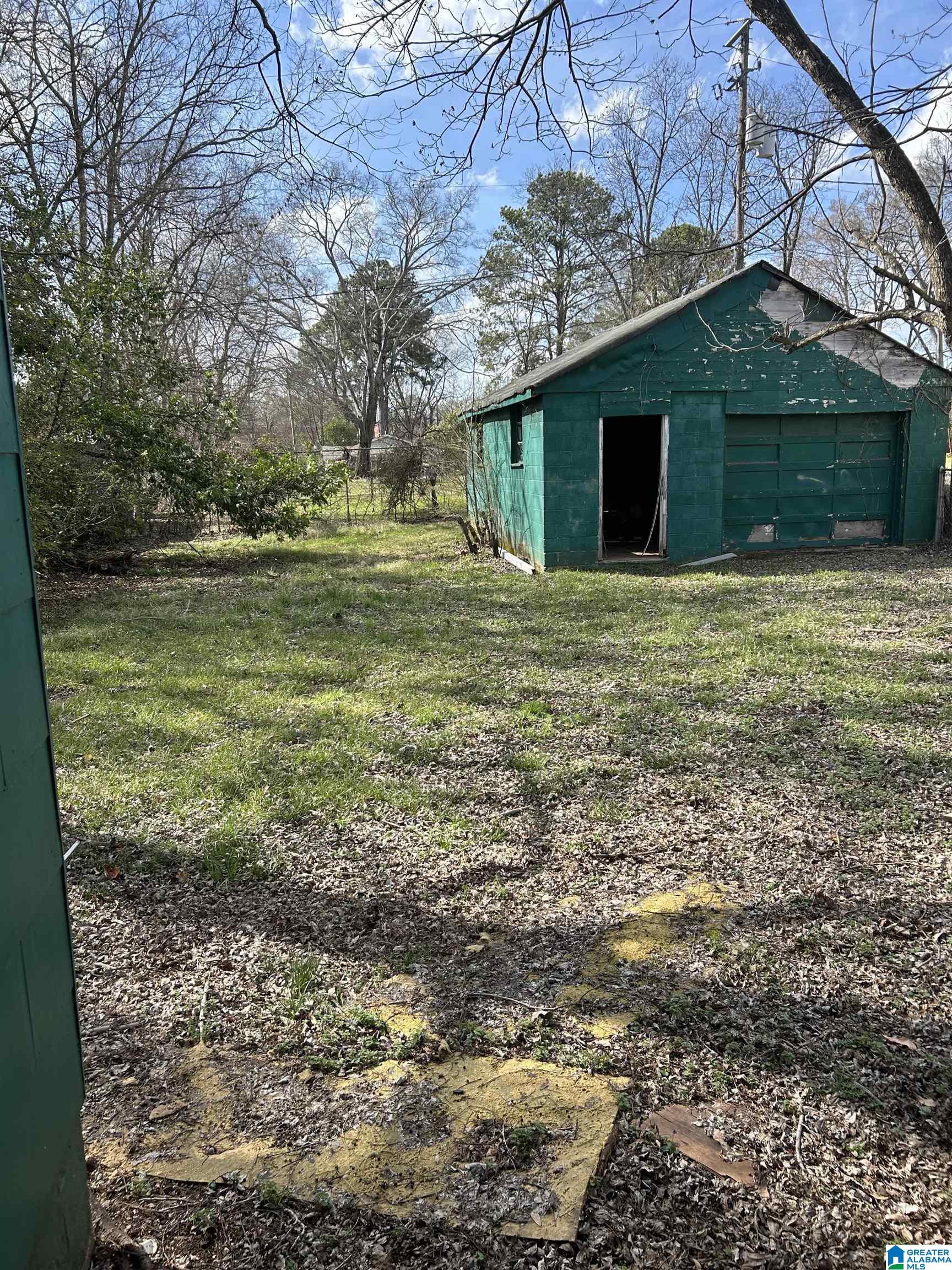 1408 16th Street Southwest Birmingham, AL 35211 - Photo 4 of 23