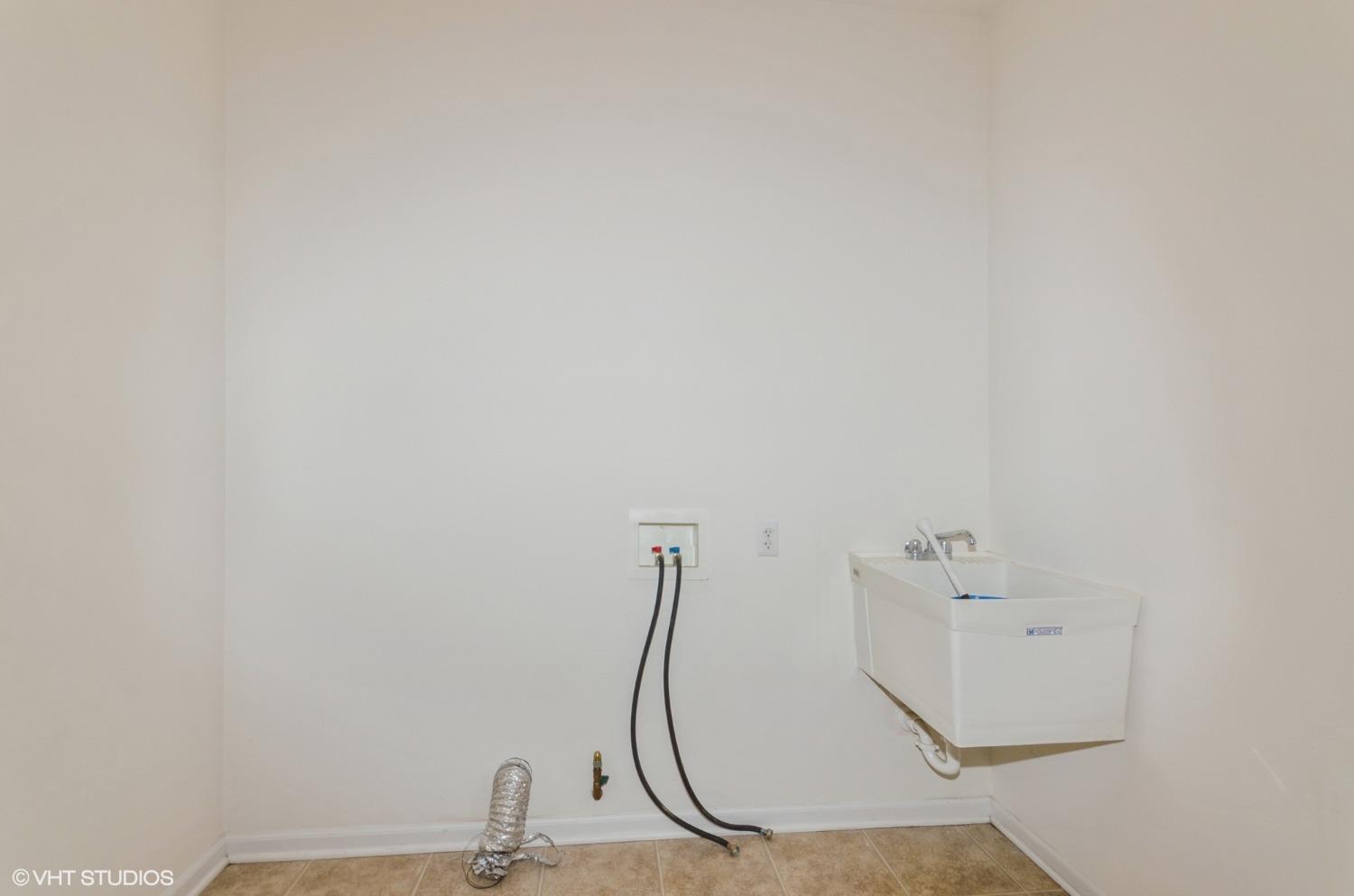 904 Portrait Place Dyer, IN 46311 - Photo 11 of 12 1500x993