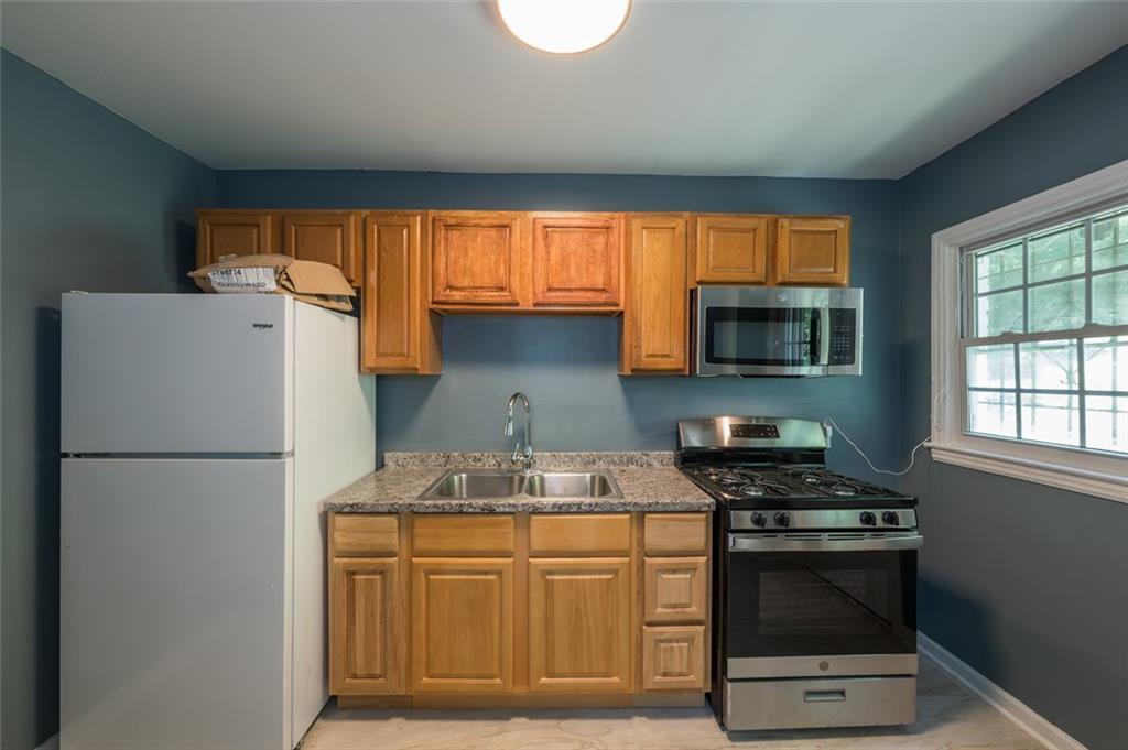 1295 Westmont Road Southwest Atlanta, GA 30311 - Photo 7 of 15