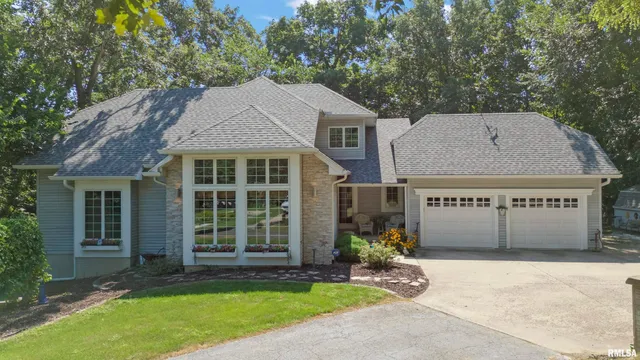 $480,000 | 3506 South Hilton Lane, Mapleton, IL 61547