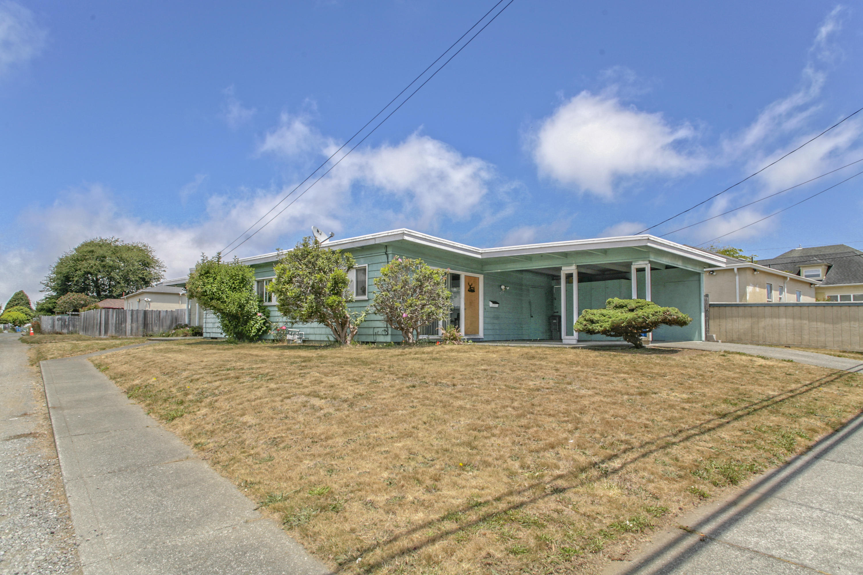 275 Harris Street Eureka, CA 95501 - Photo 3 of 22