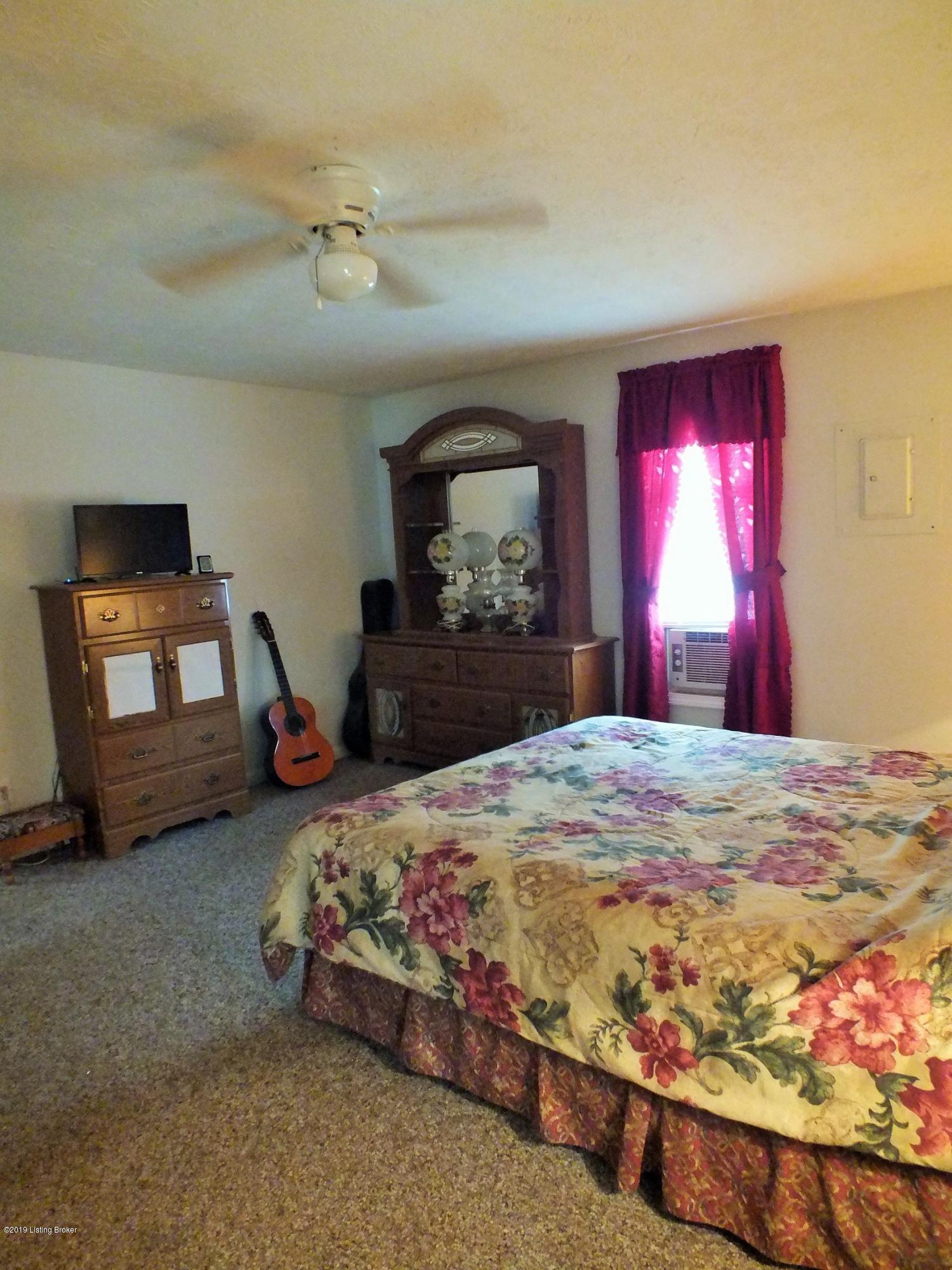 732 River Road Clarkson, KY 42726 - Photo 17 of 30 DSCF8921