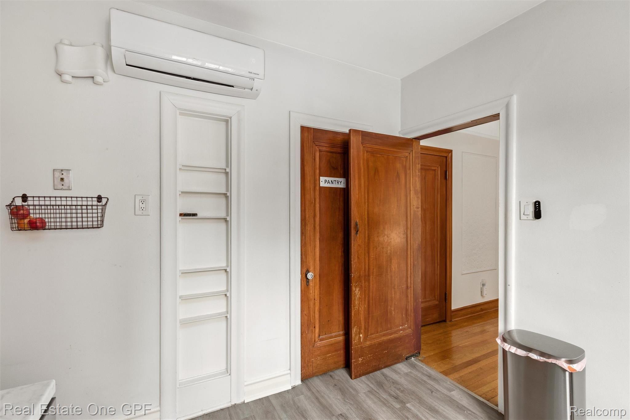 873 Nottingham Road, Unit 875 Grosse Pointe, MI 48230 - Photo 12 of 39 14-873 Nottingham, Grosse Pointe Park, MI, 482300009.jpg