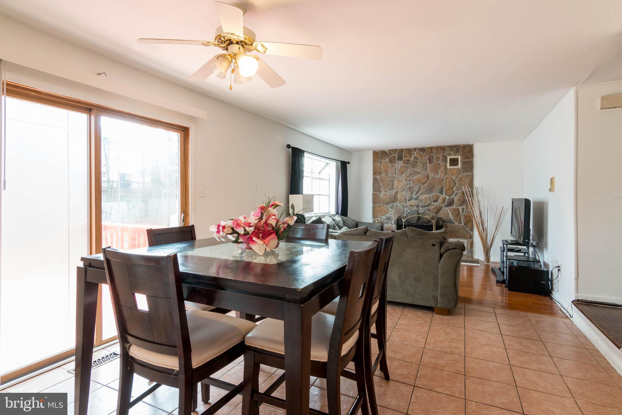 12807 North Point Lane Laurel, MD 20708 - Photo 12 of 27 Open concept eating area