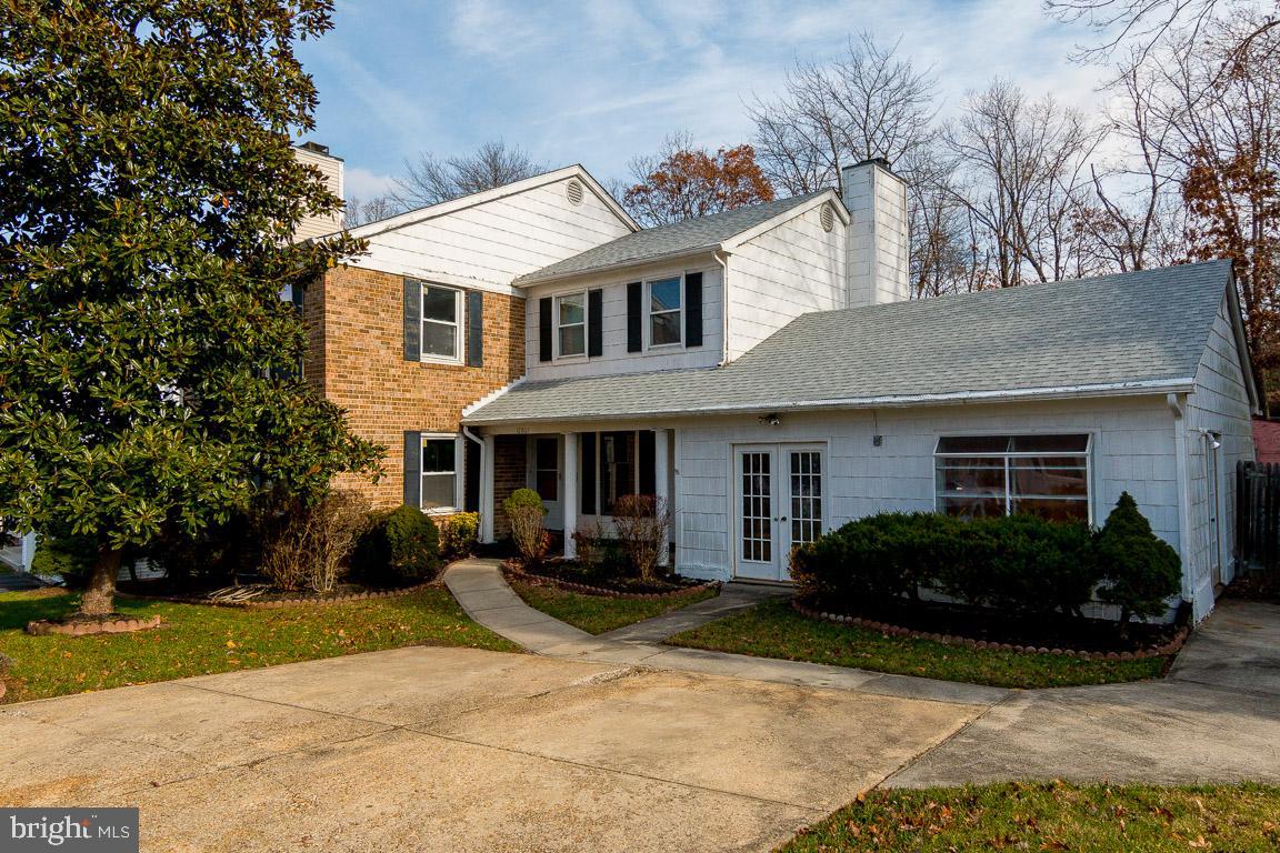 12807 North Point Lane Laurel, MD 20708 - Photo 26 of 27 Front entrance and front great room entrance
