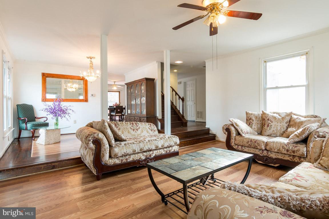 12807 North Point Lane Laurel, MD 20708 - Photo 5 of 27 Living Room looking into Dining Room