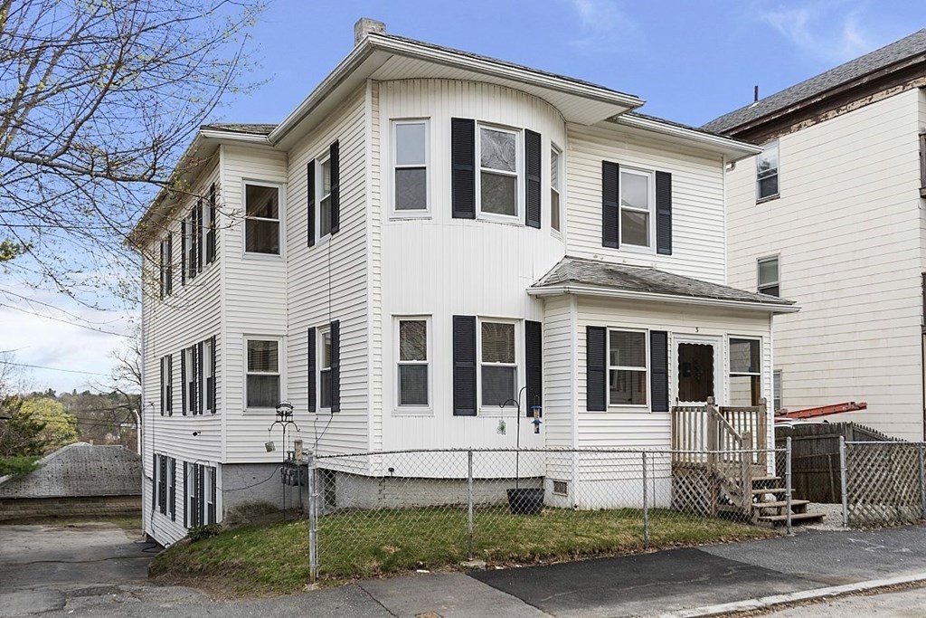 3 Lund Street Worcester, MA 01607 - Photo 1 of 42 Gallery Image 1