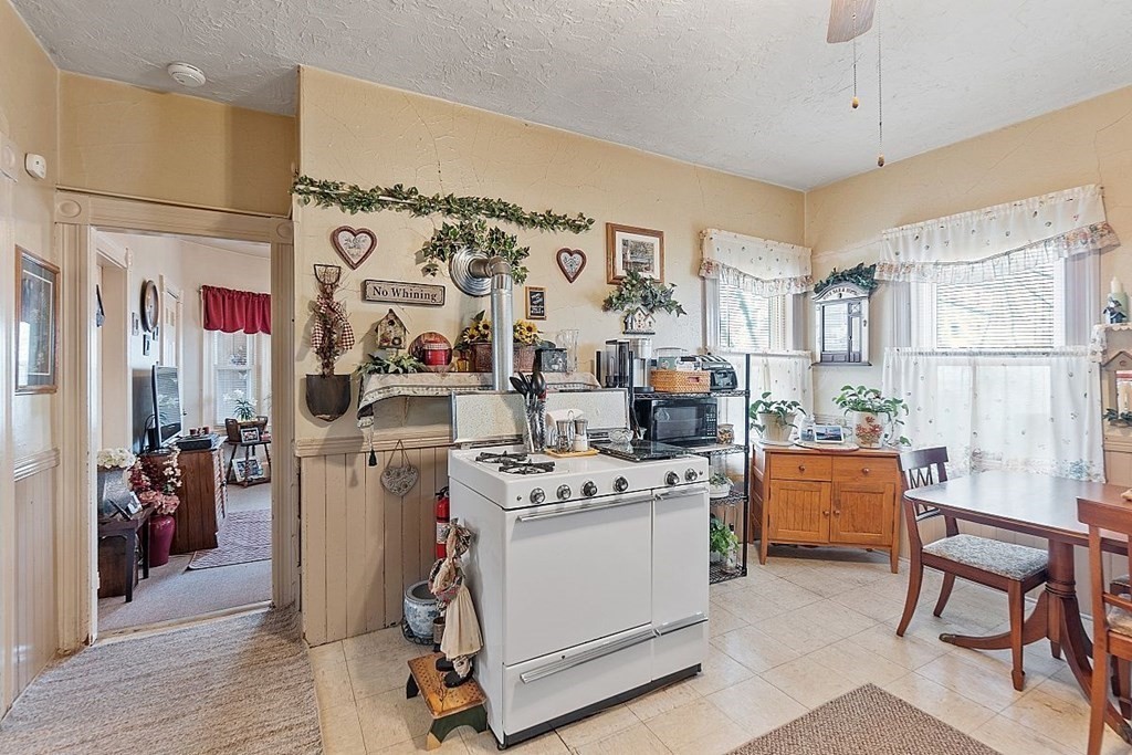 3 Lund Street Worcester, MA 01607 - Photo 11 of 42 Gallery Image 11
