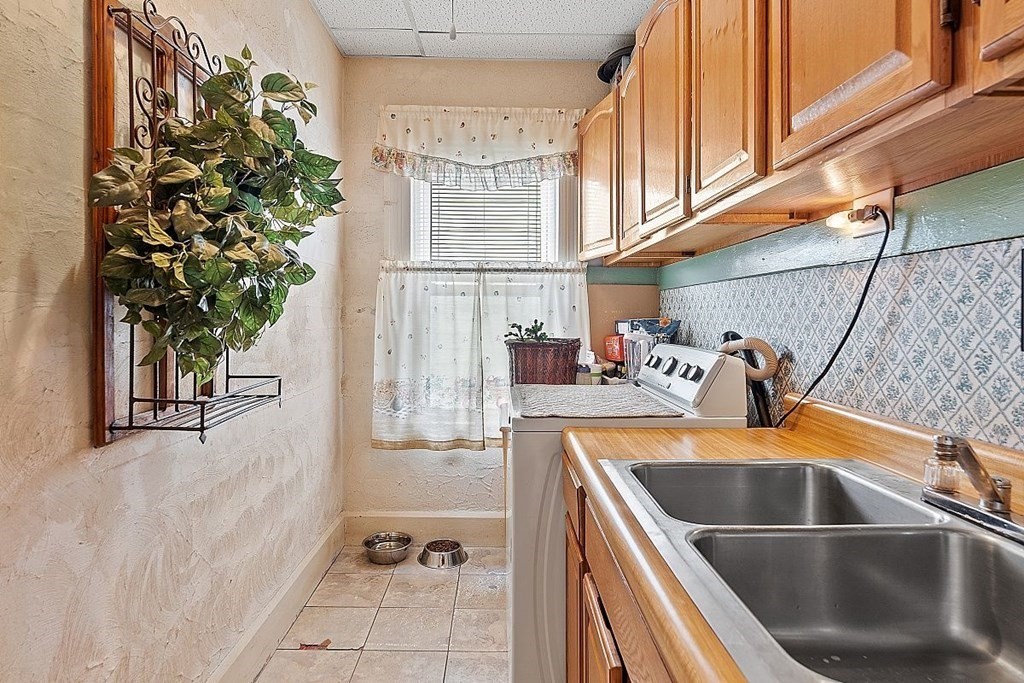3 Lund Street Worcester, MA 01607 - Photo 35 of 42 Gallery Image 35