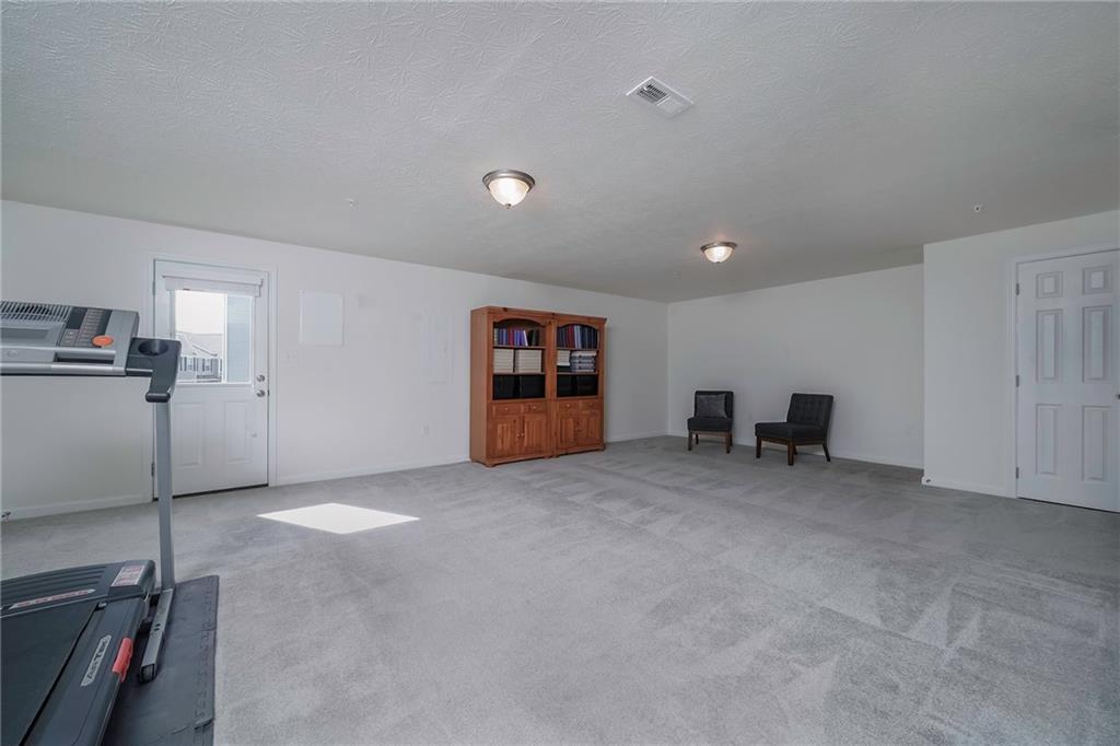 135 Lockheed Drive Coraopolis, PA 15108 - Photo 21 of 25 Gallery Image 21