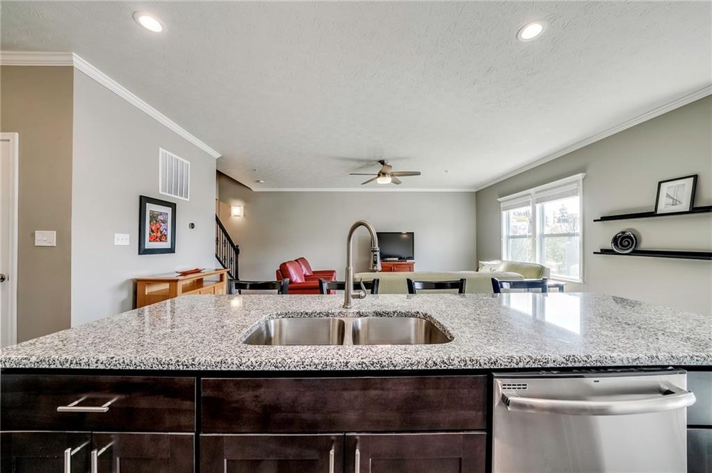 135 Lockheed Drive Coraopolis, PA 15108 - Photo 8 of 25 Gallery Image 8