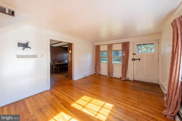 $300,000 | 151 Plymouth Road, Plymouth Meeting, PA 19462