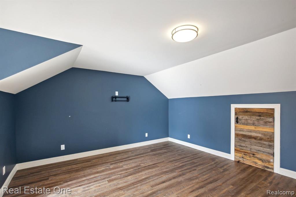 1100 Harding Avenue Rochester Hills, MI 48307 - Photo 25 of 37
