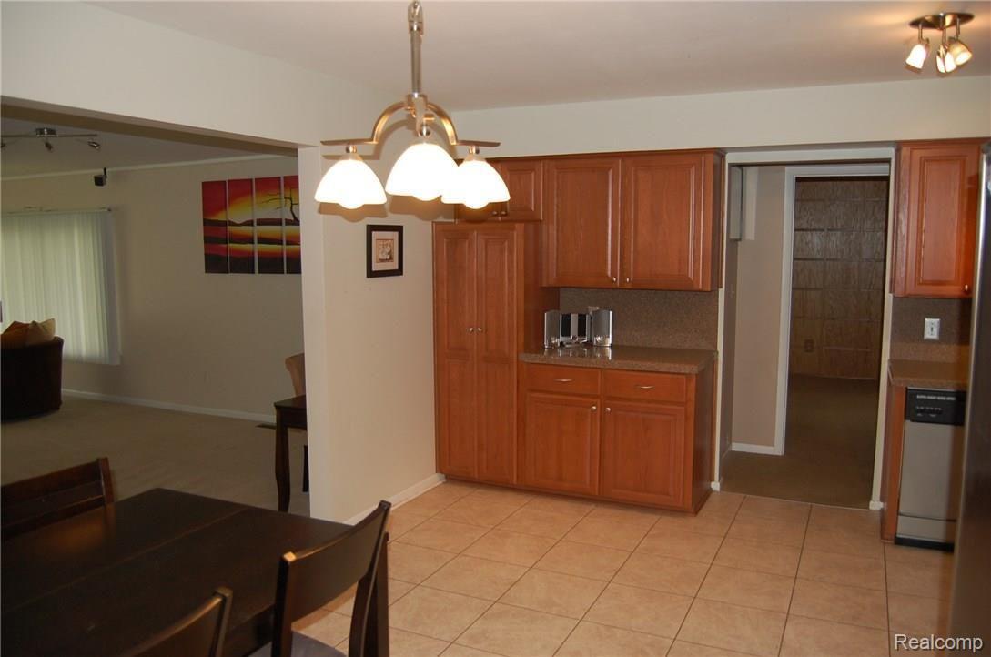 22100 King Road Trenton, MI 48183 - Photo 18 of 37 DSC_0025.JPG