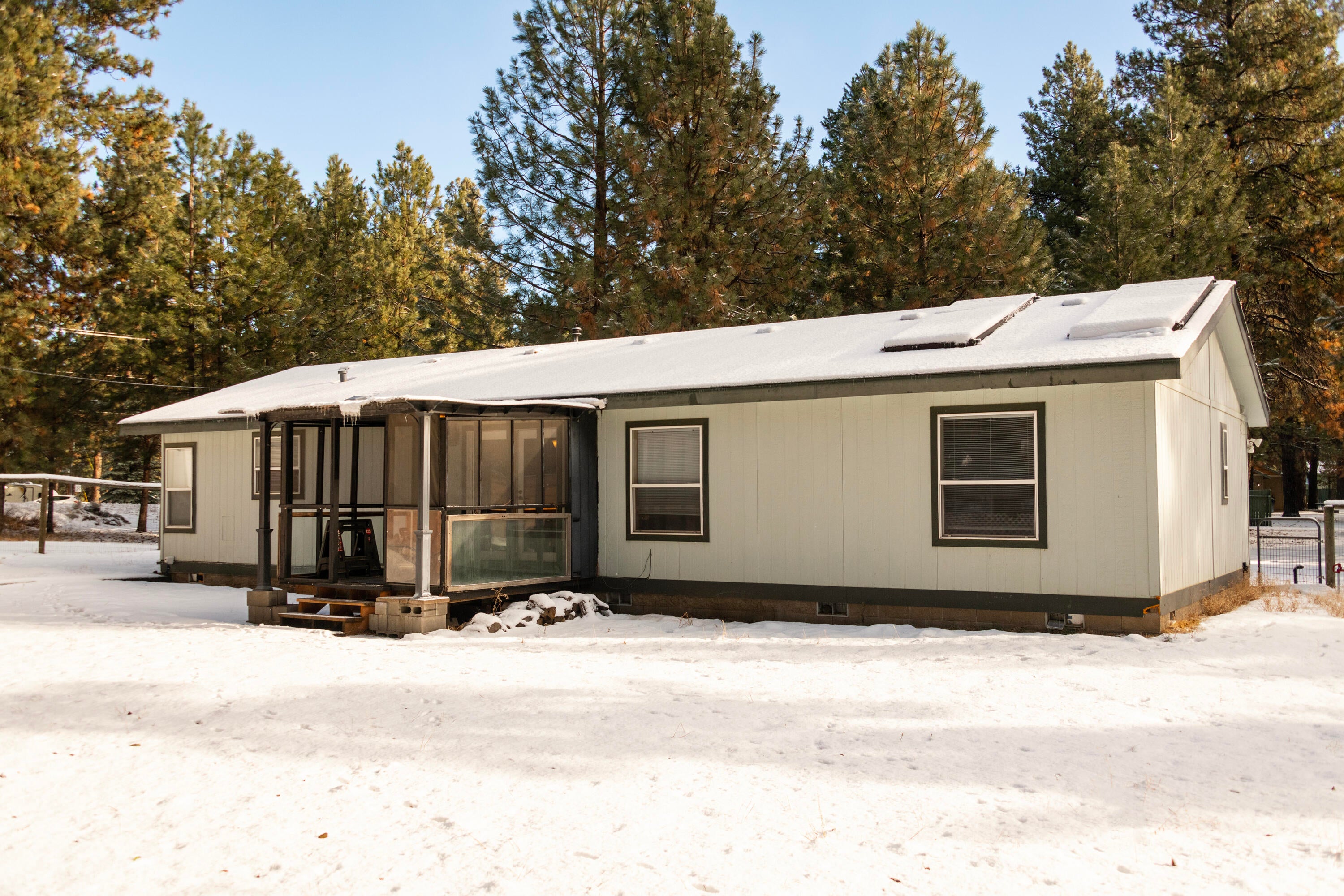 19259 Shoshone Road Bend, OR 97702 - Photo 8 of 64 DSC_6488